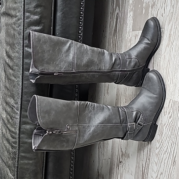 GUESS Gray tall (to knee) riding boots. Size 7 - Picture 1 of 8